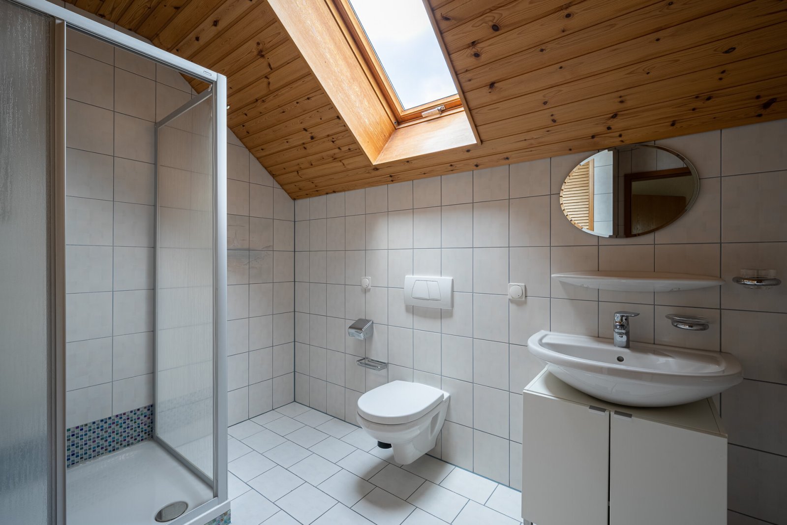 Ansprechendes freistehendes Wohnhaus mit Einliegerwohnung