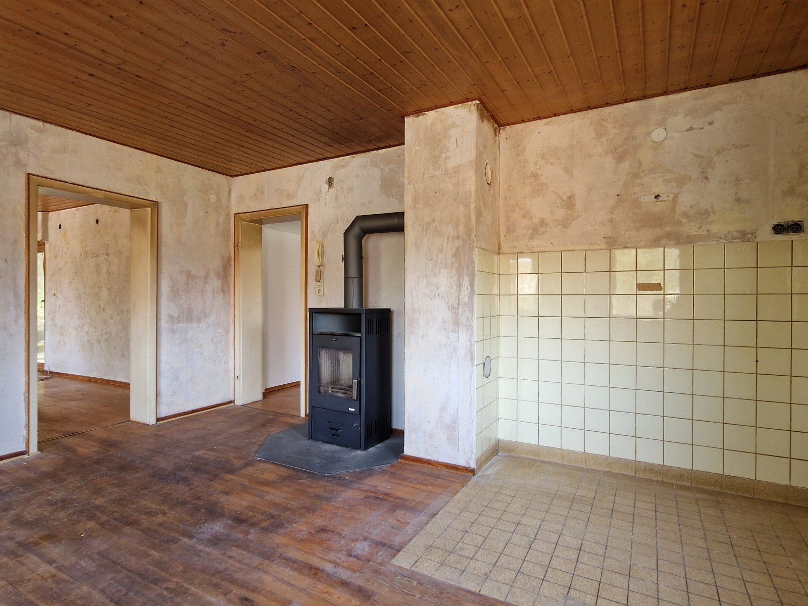Bungalow mit Teilunterkellerung in Waldrandlage