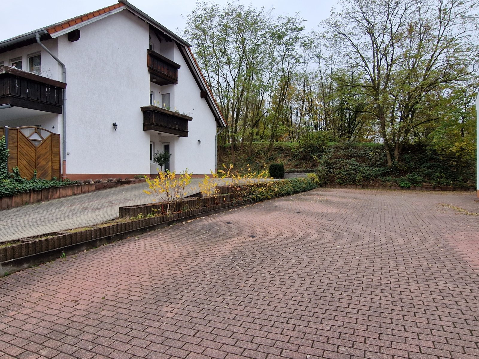 Attraktive Eigentumswohnung (UG) in gepflegtem Wohnhaus