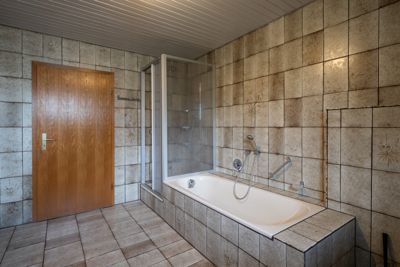 Badezimmer EG Badezimmer EG