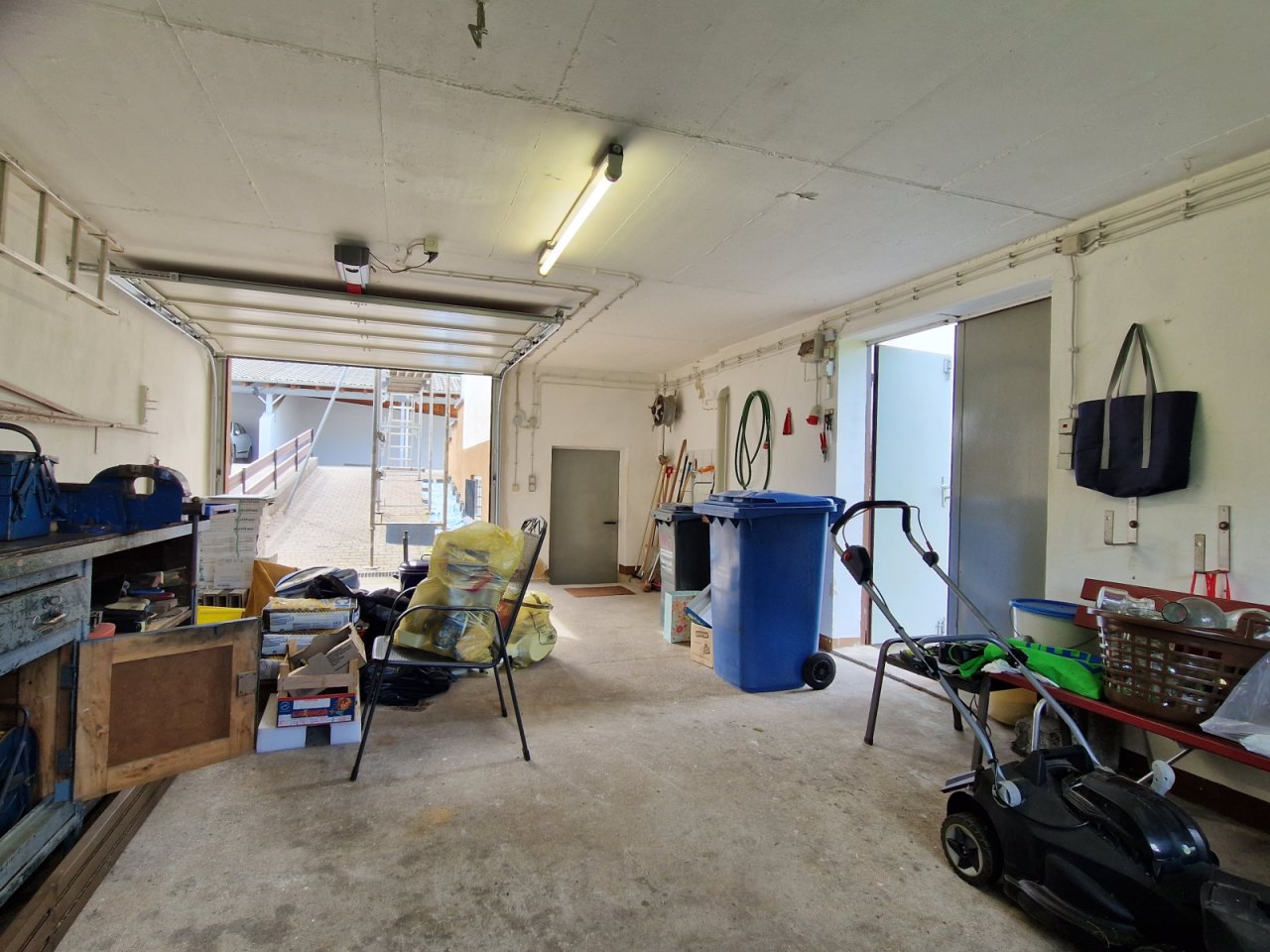 Garage Garage